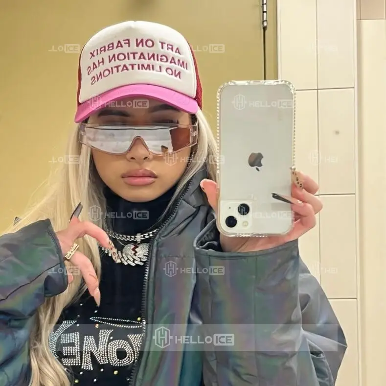 Helloice Review Image