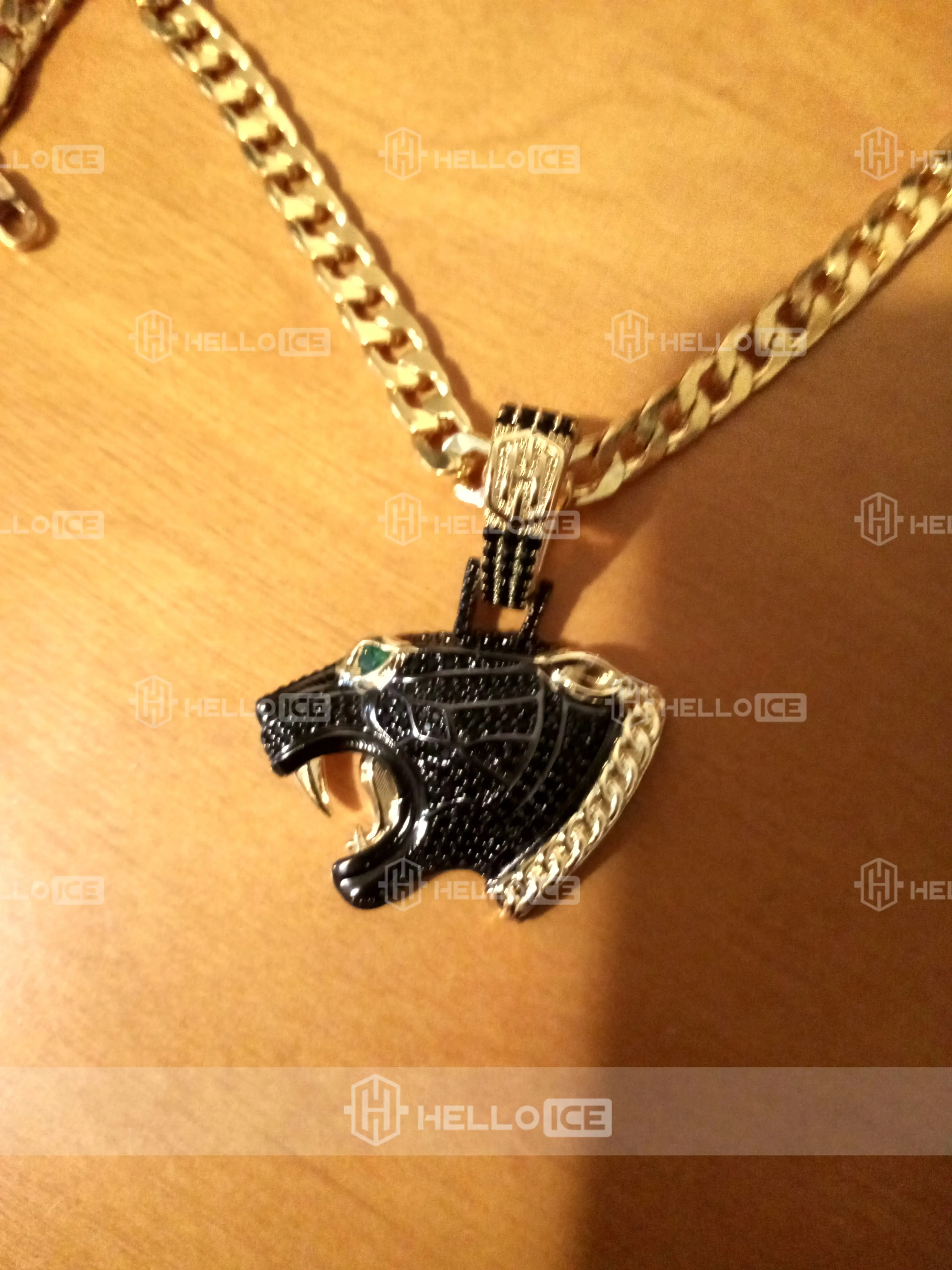 Helloice Review Image