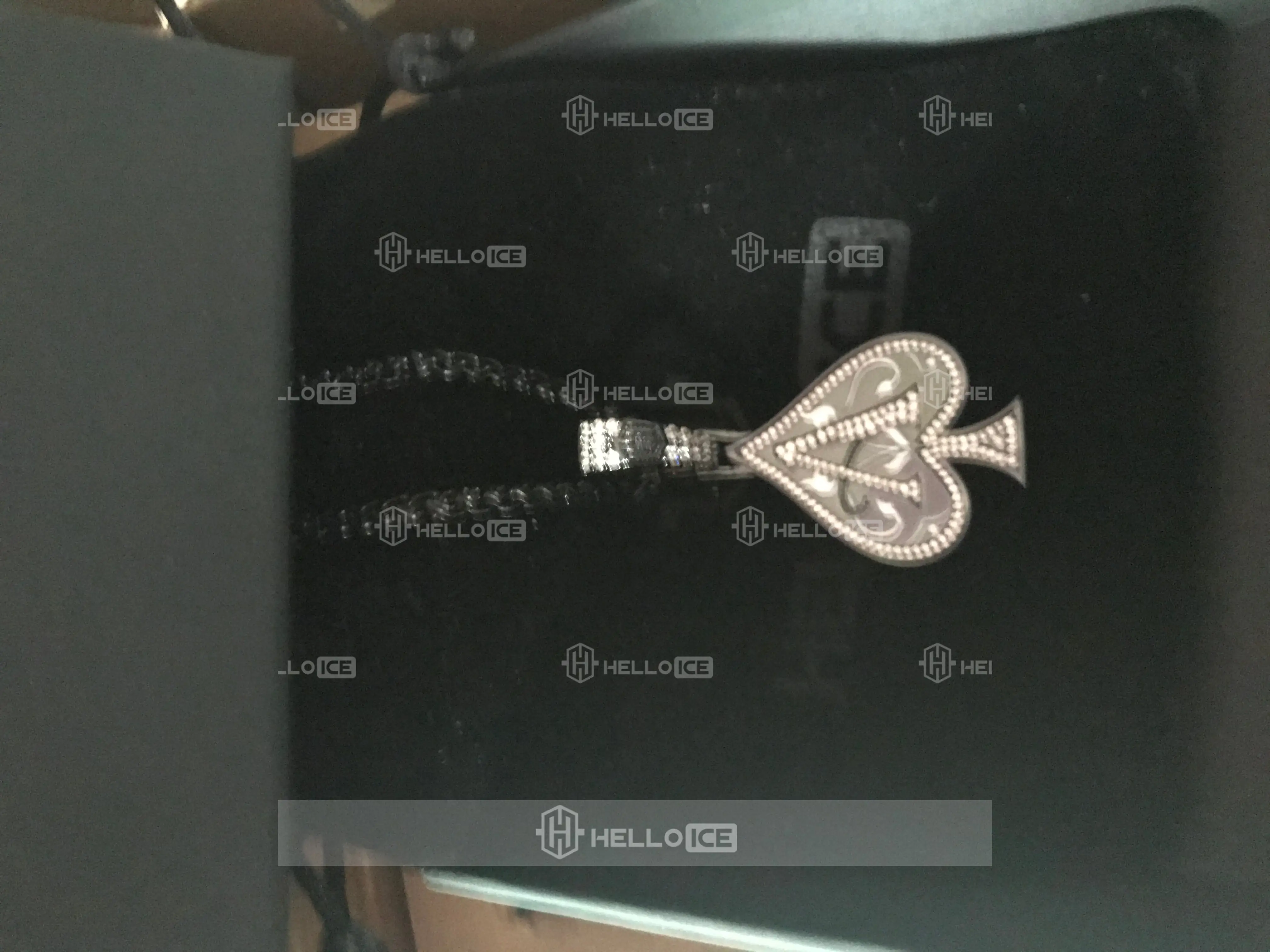 Helloice Review Image