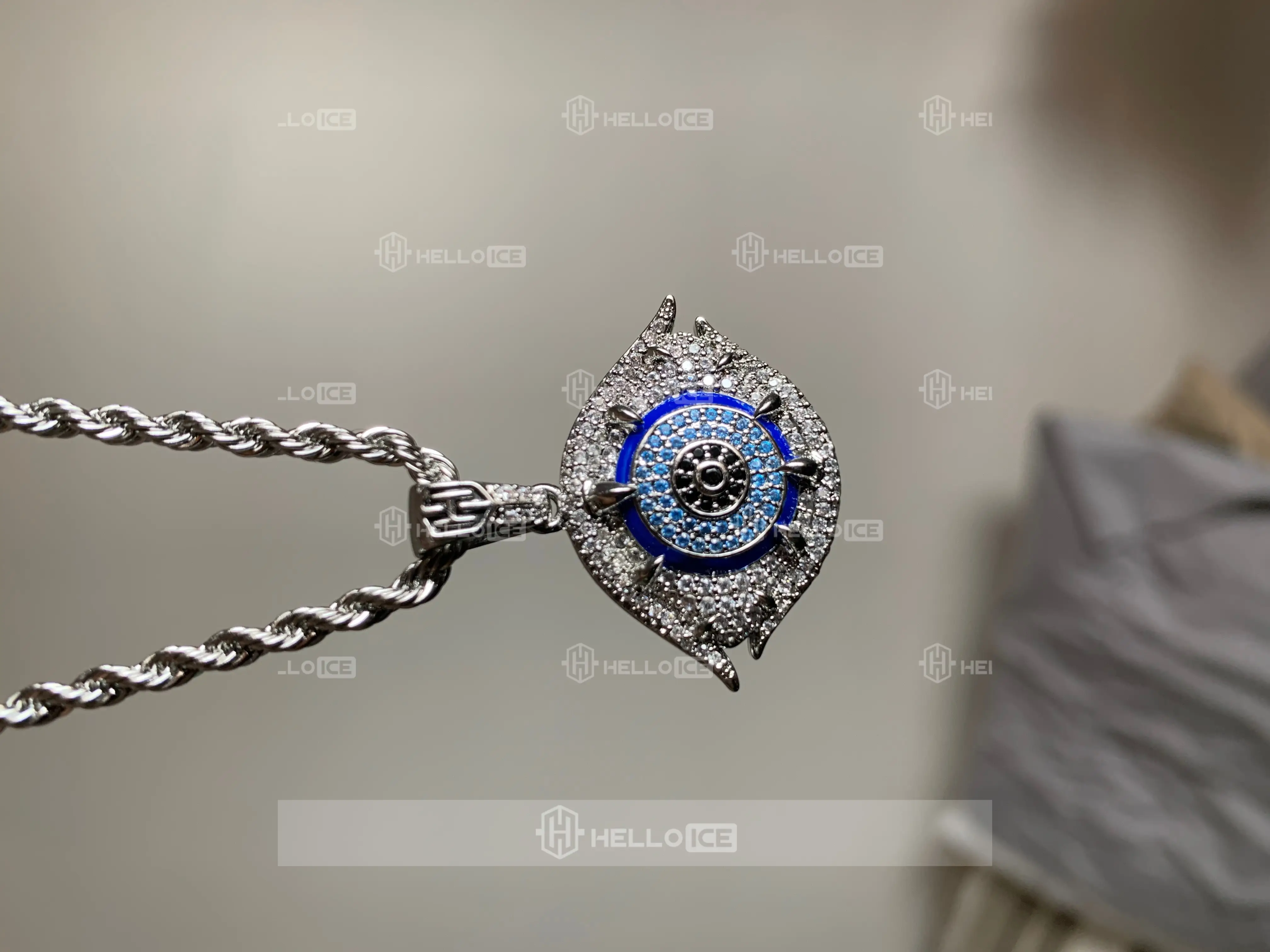 Helloice Review Image