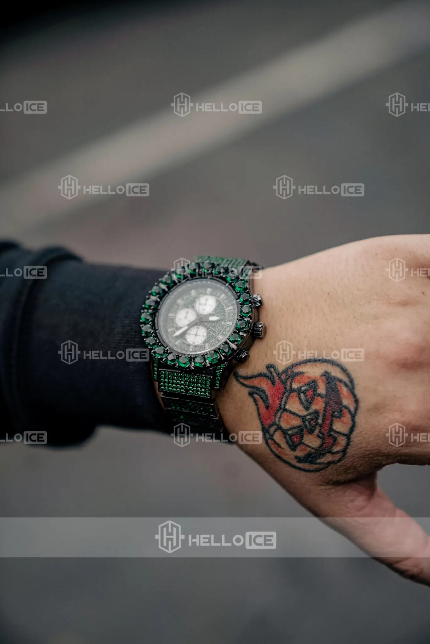 Helloice Review Image