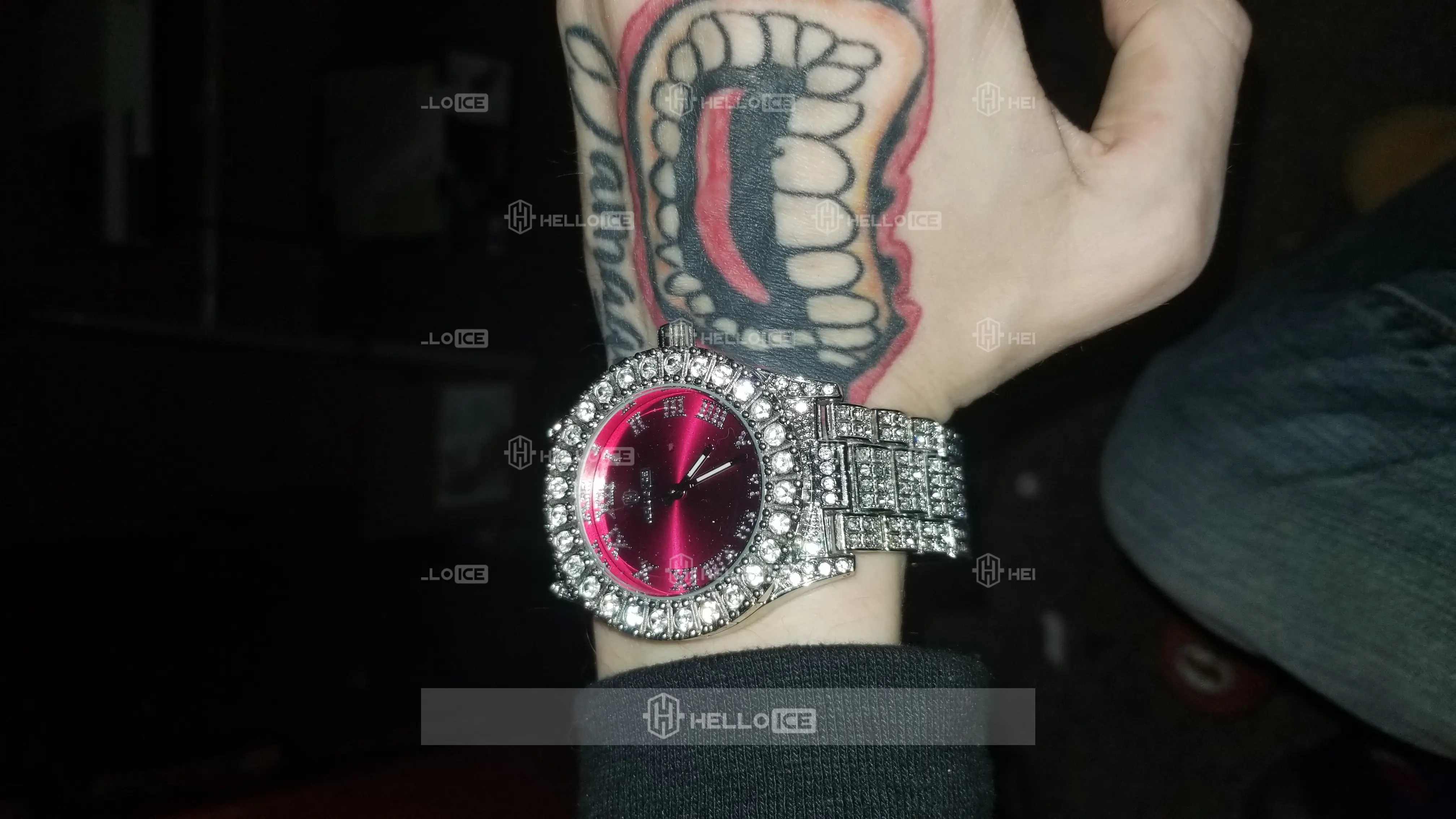 Helloice Review Image