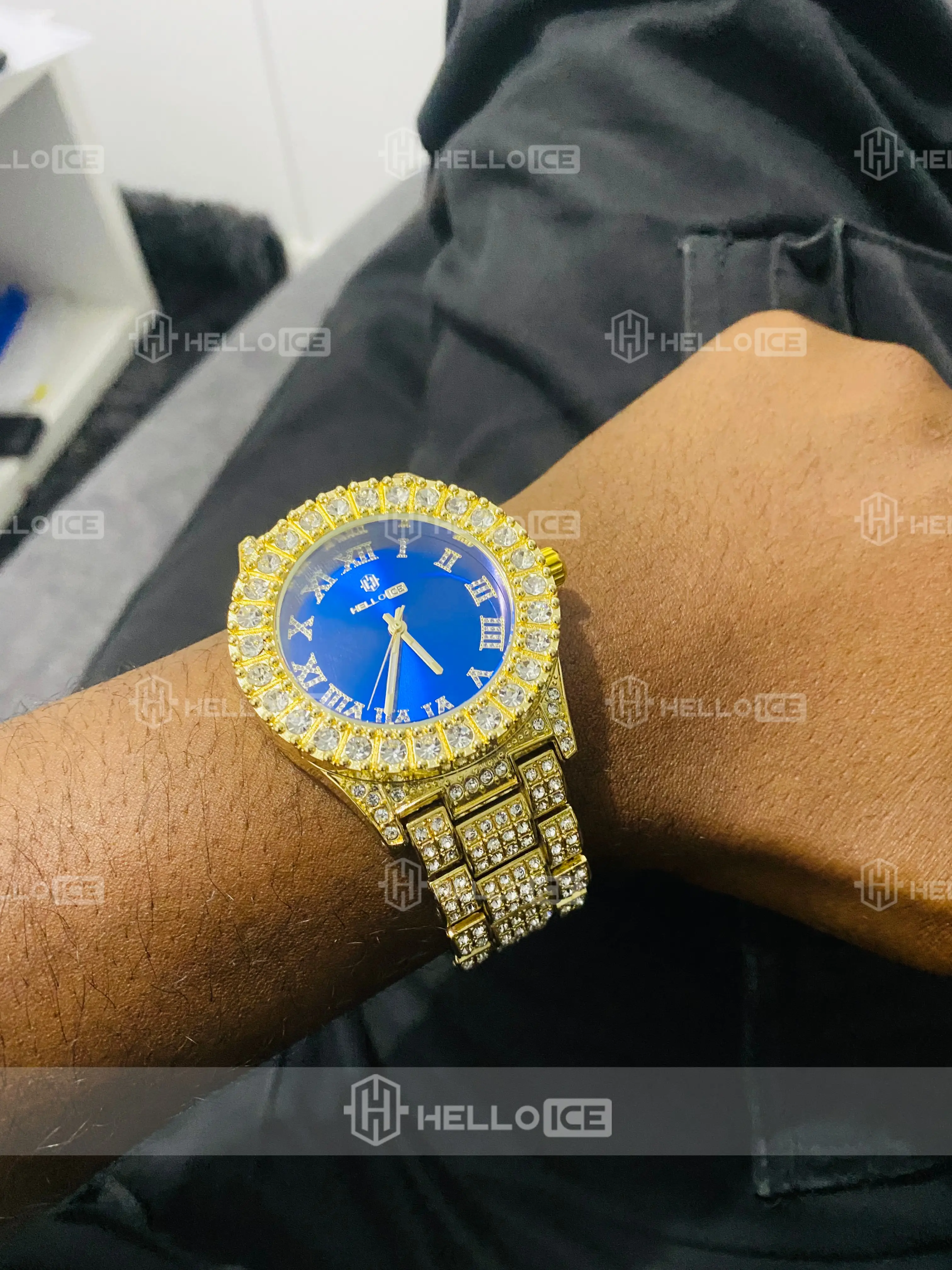 Helloice Review Image