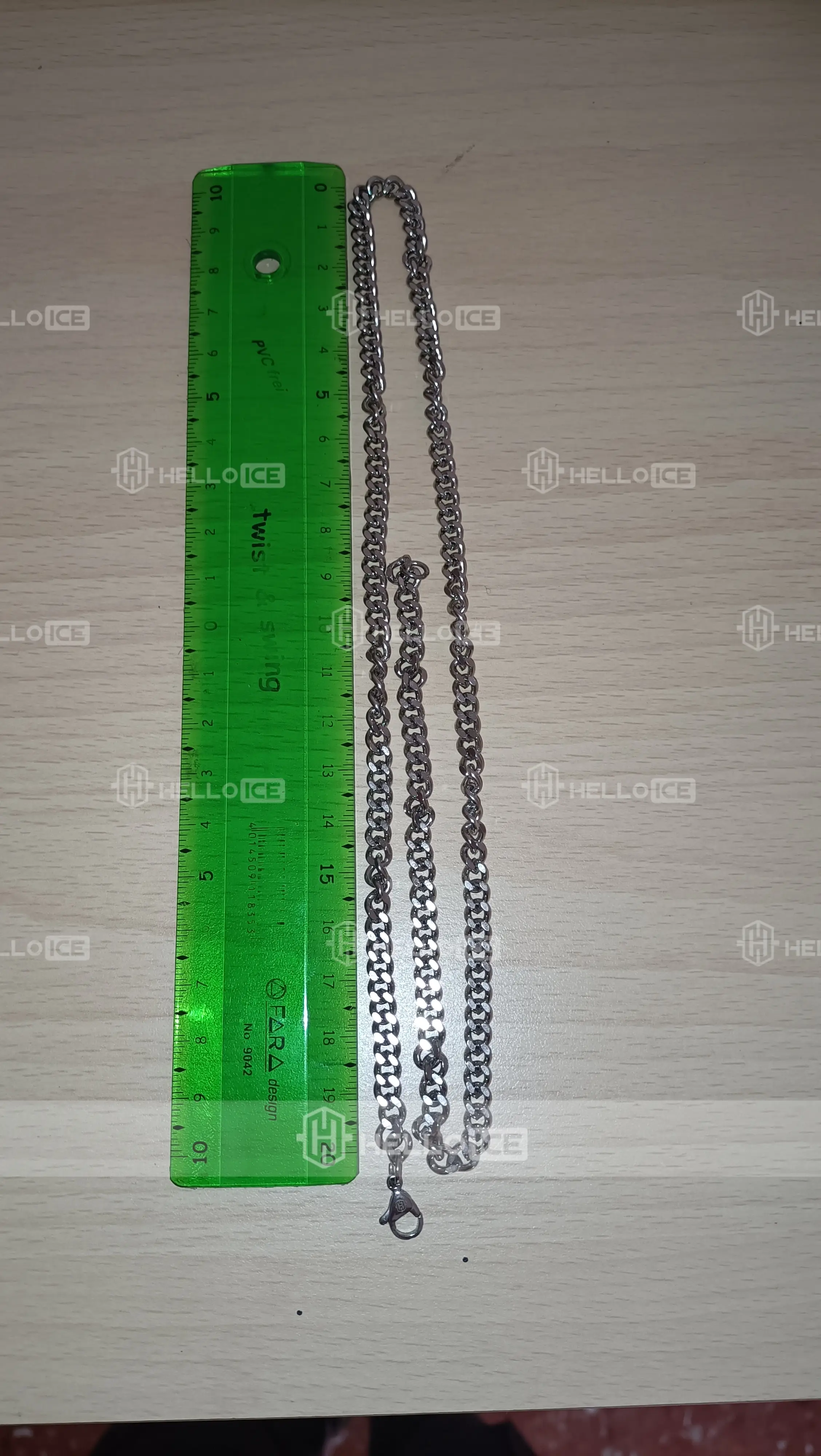 Helloice Review Image