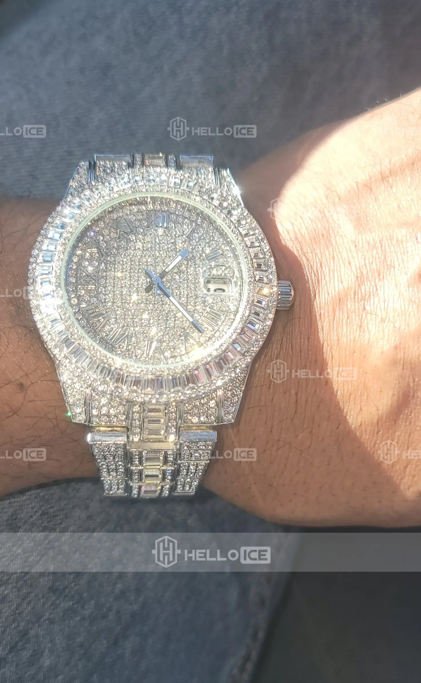 Helloice Review Image