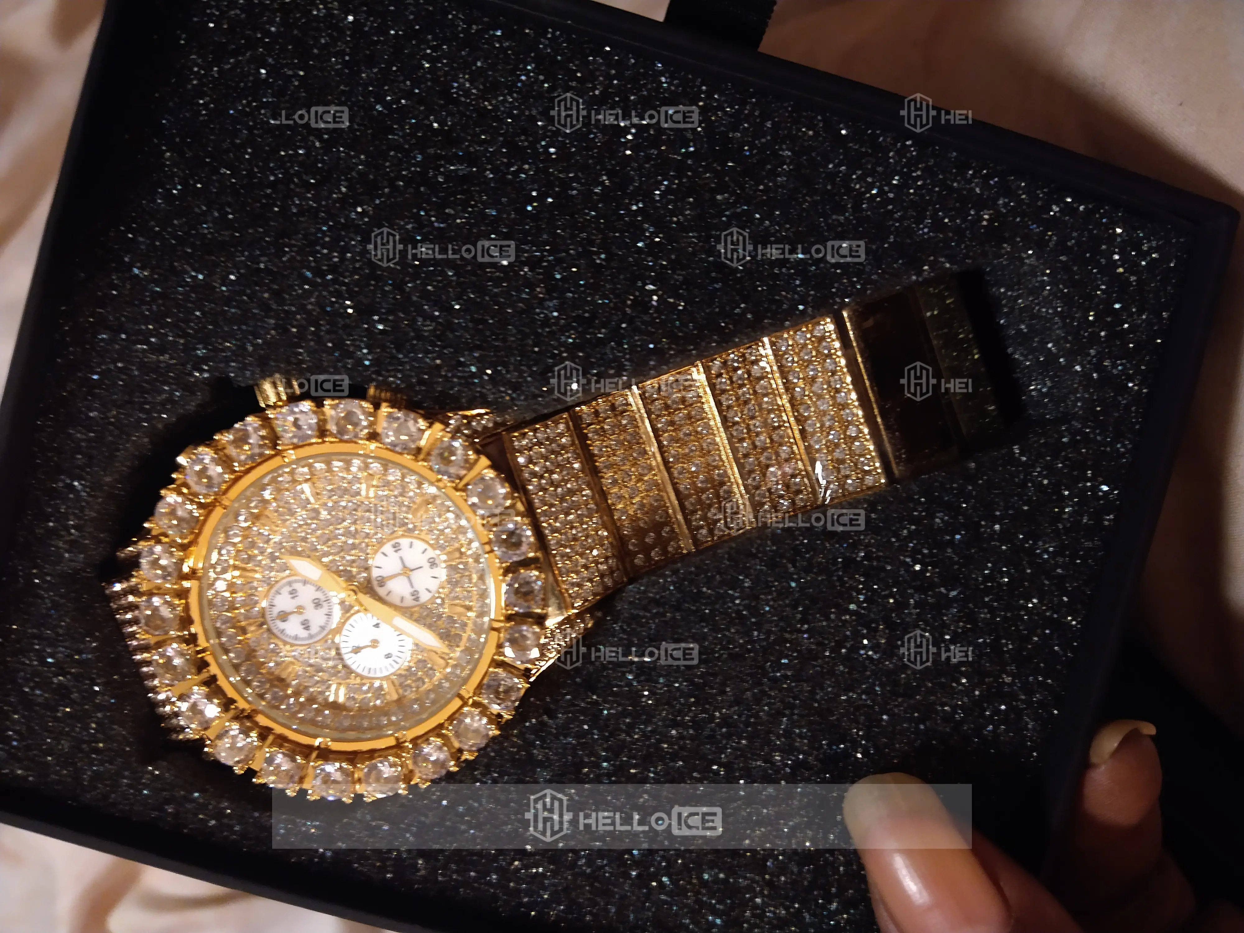 Helloice Review Image