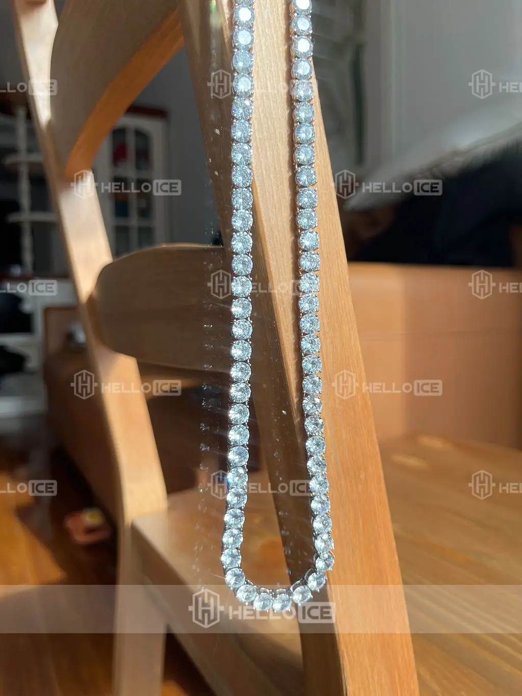 Helloice Review Image