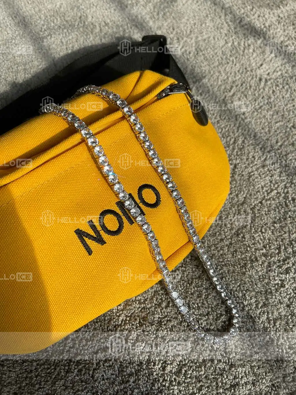 Helloice Review Image