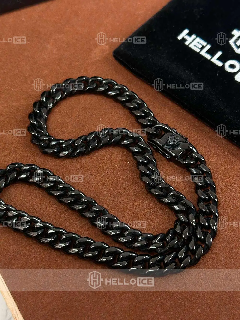 Helloice Review Image