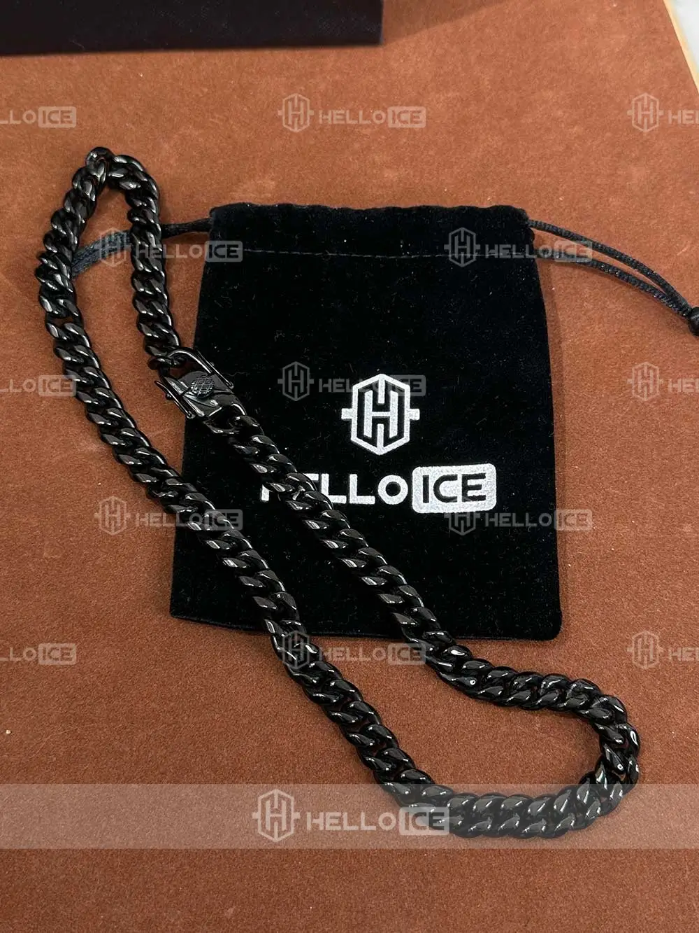 Helloice Review Image