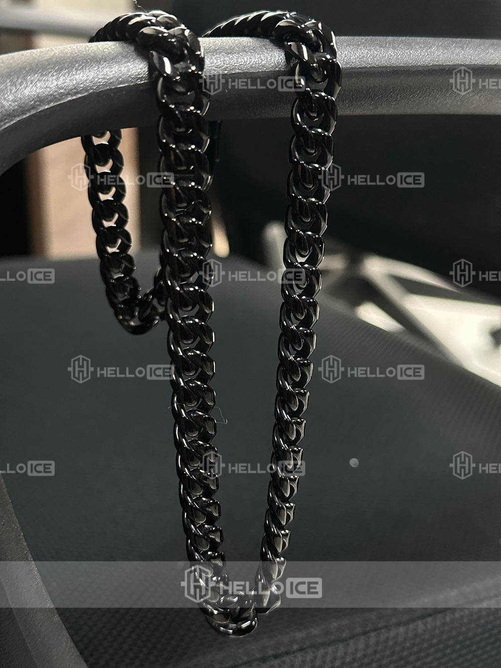 Helloice Review Image