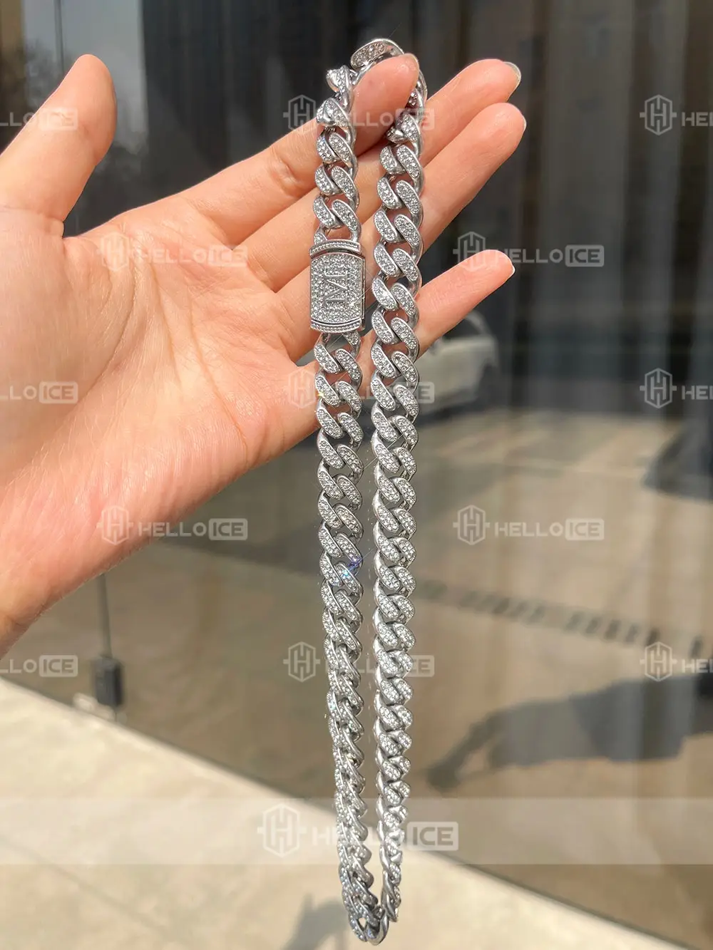 Helloice Review Image