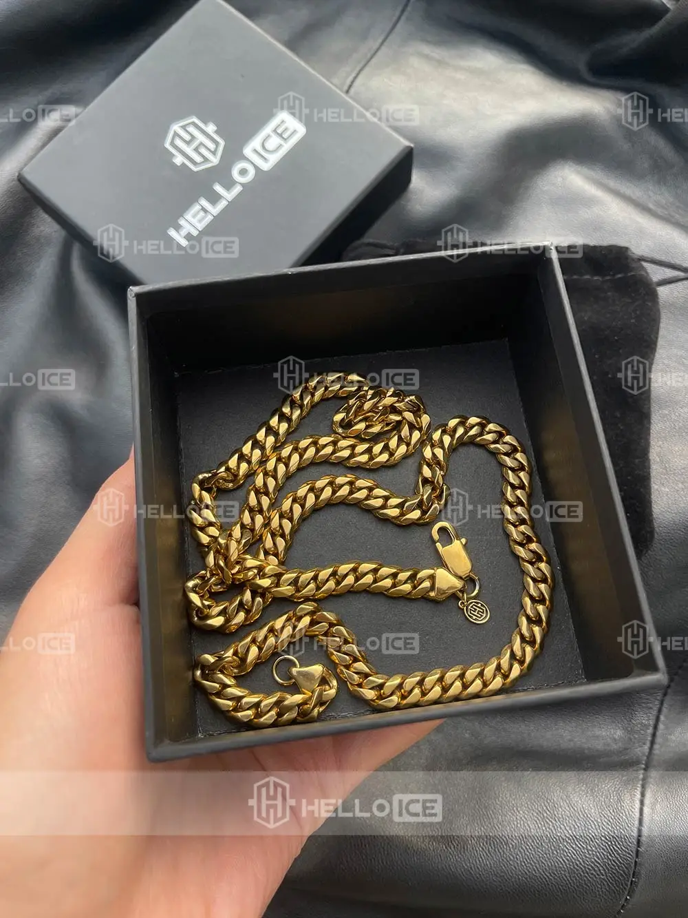 Helloice Review Image