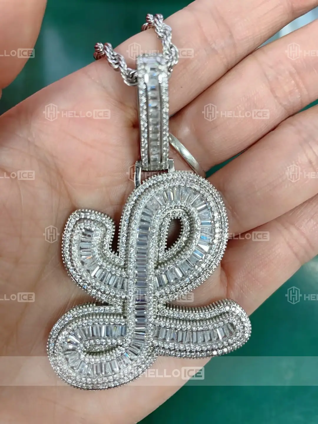 Helloice Review Image