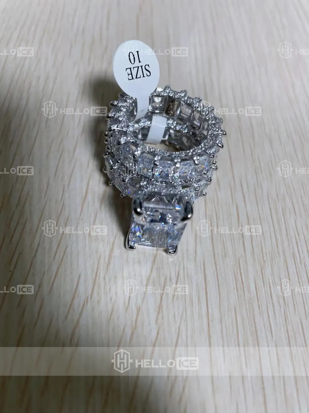 Helloice Review Image