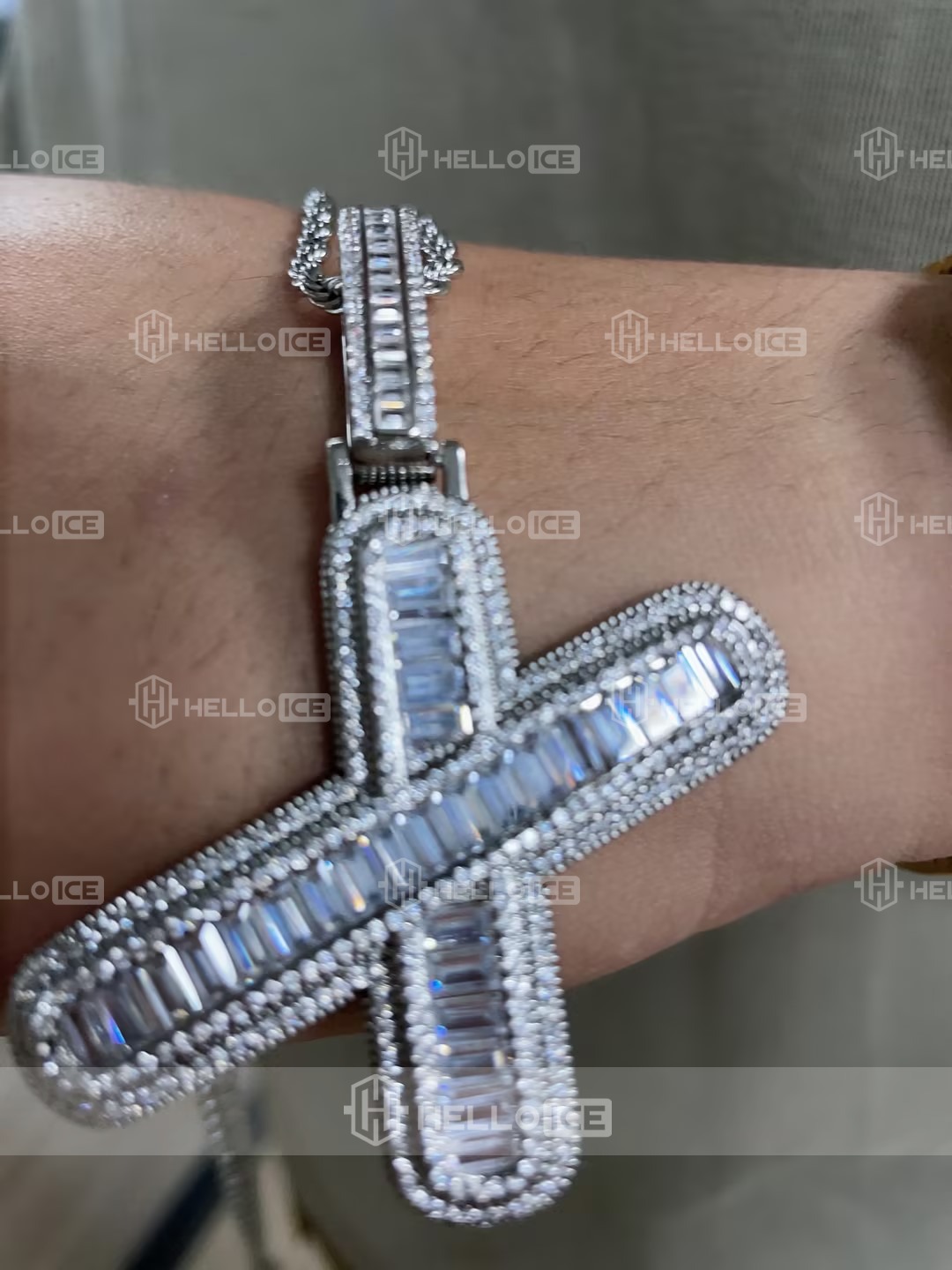 Helloice Review Image