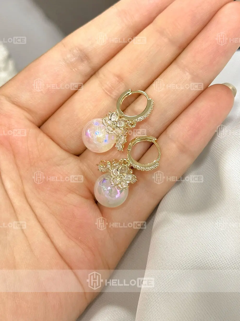 Helloice Review Image