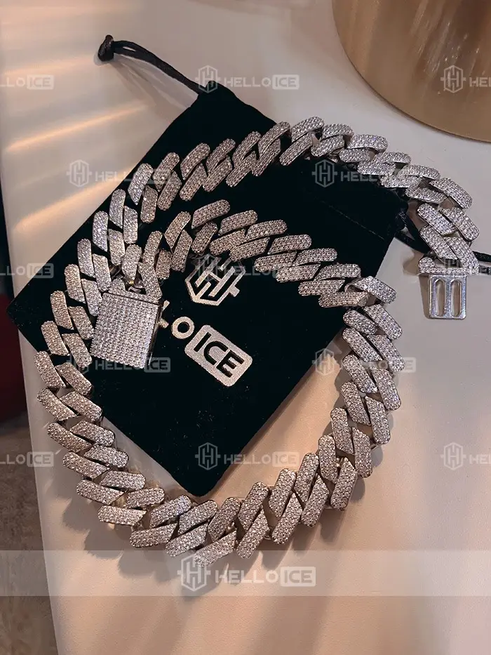 Helloice Review Image