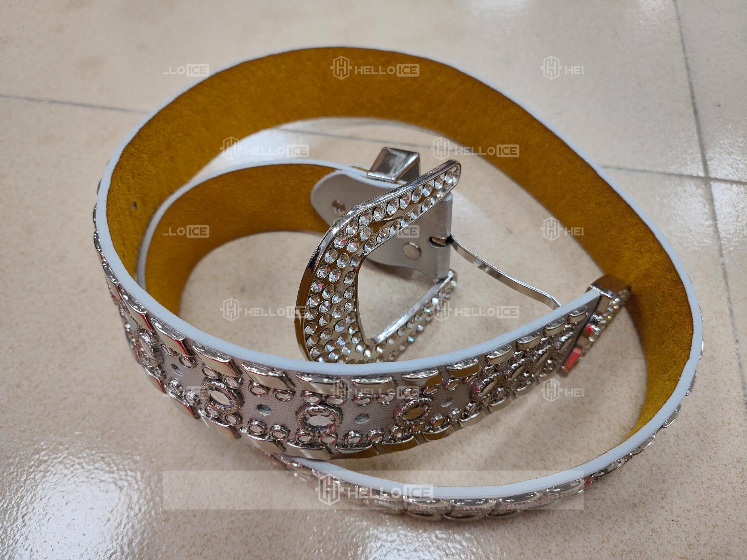 Helloice Review Image