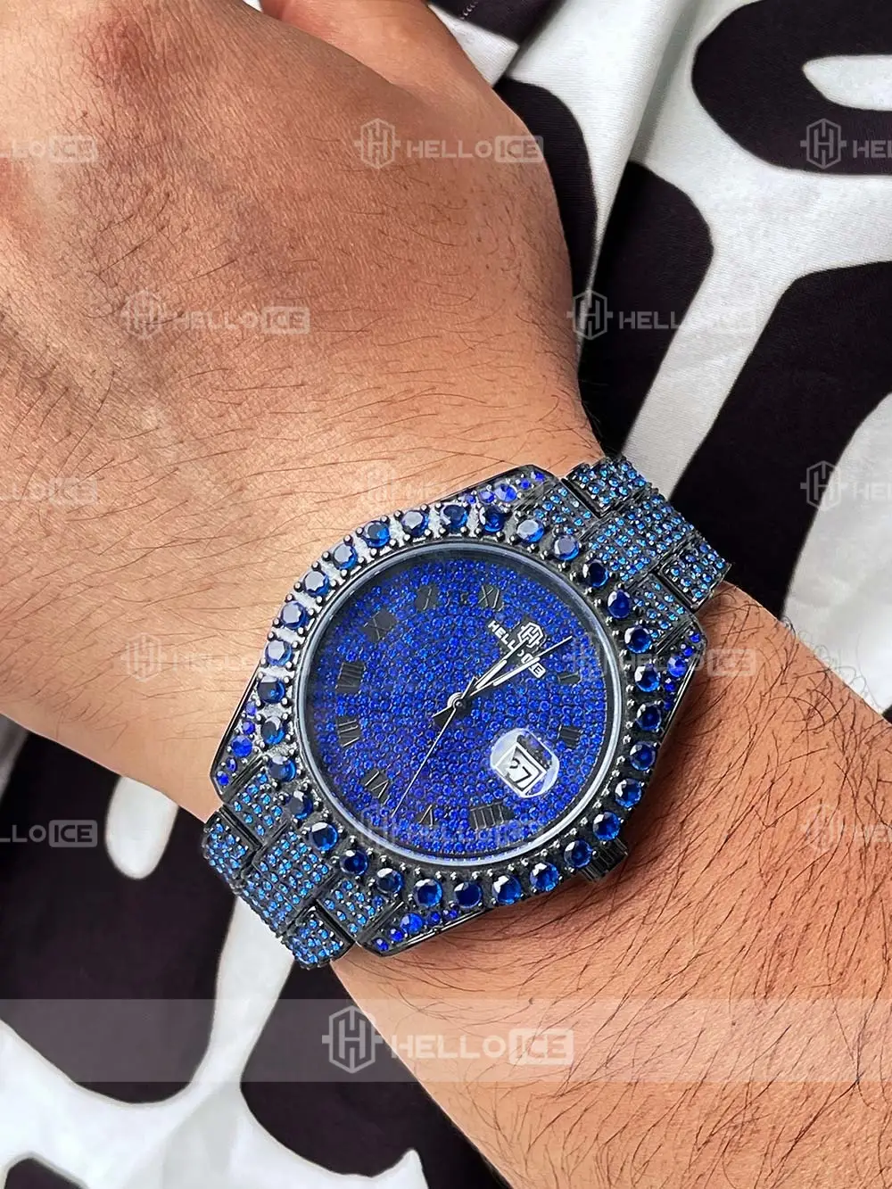 Helloice Review Image