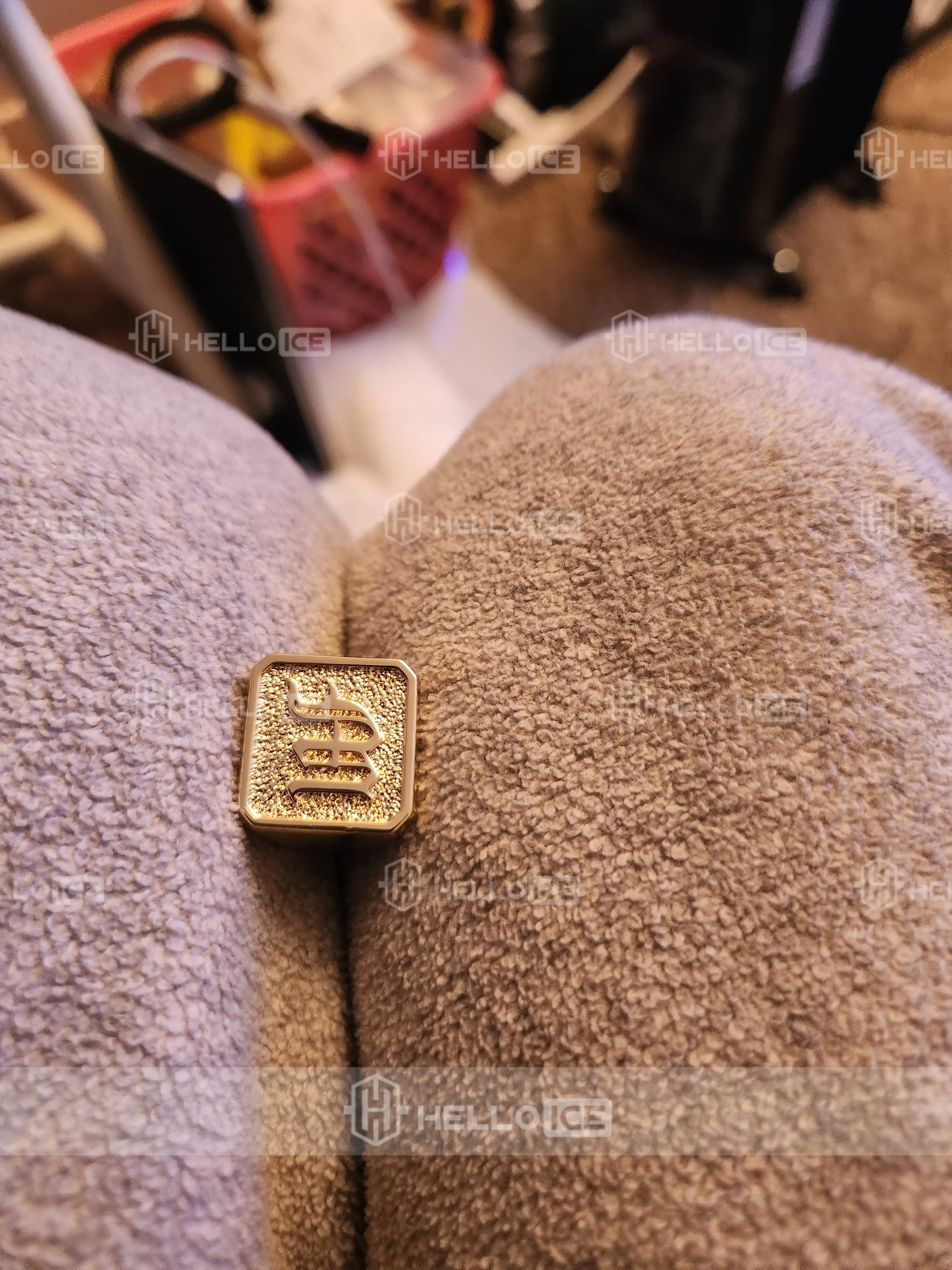 Helloice Review Image