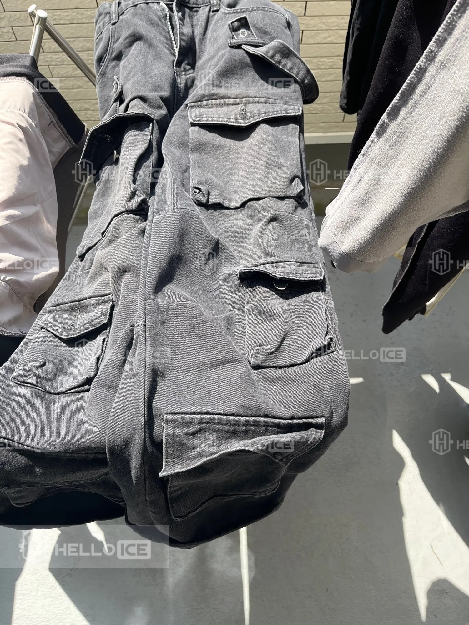 Helloice Review Image