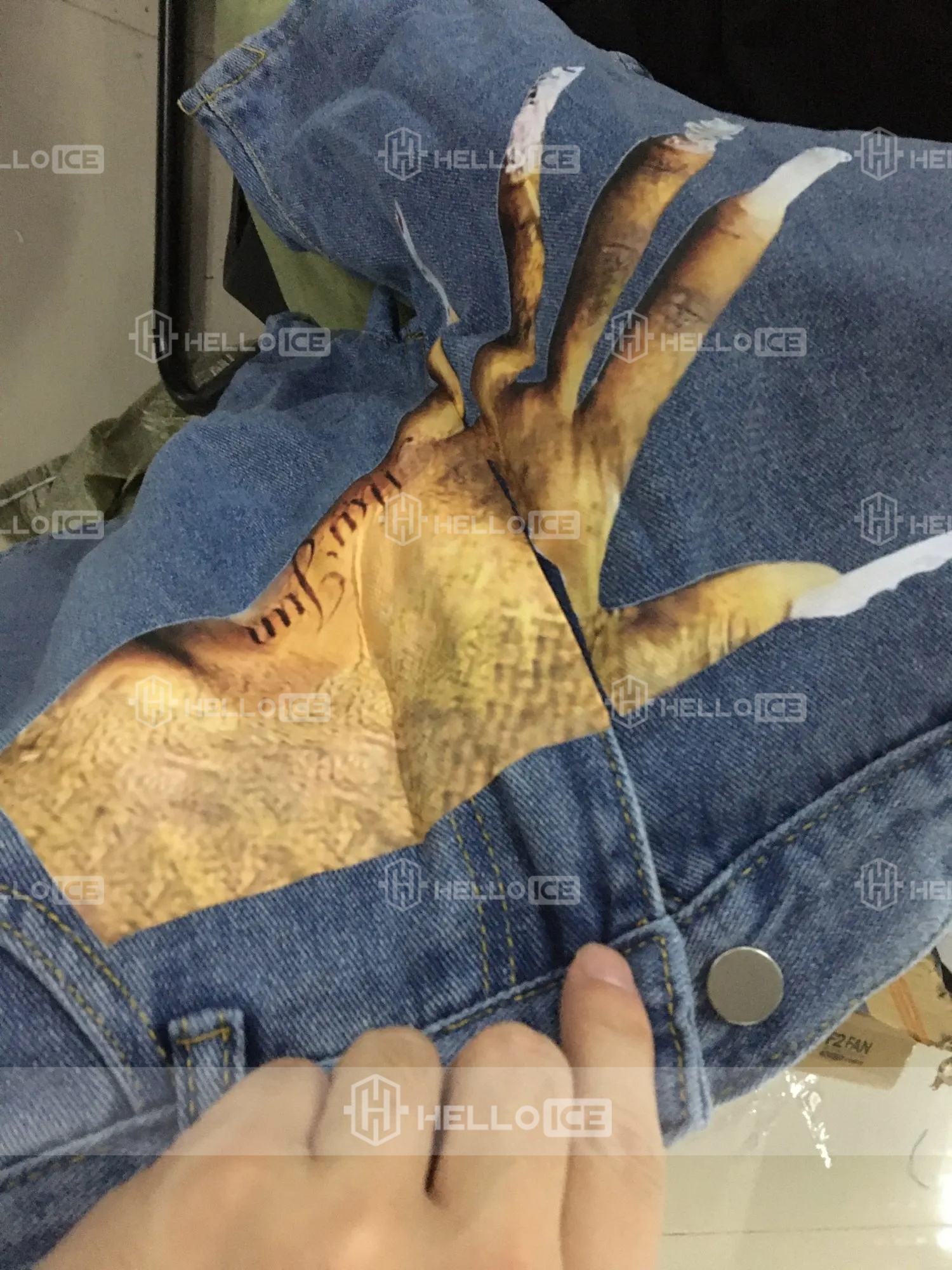 Helloice Review Image