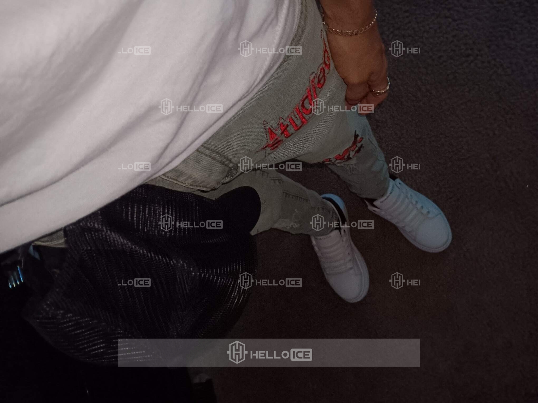 Helloice Review Image