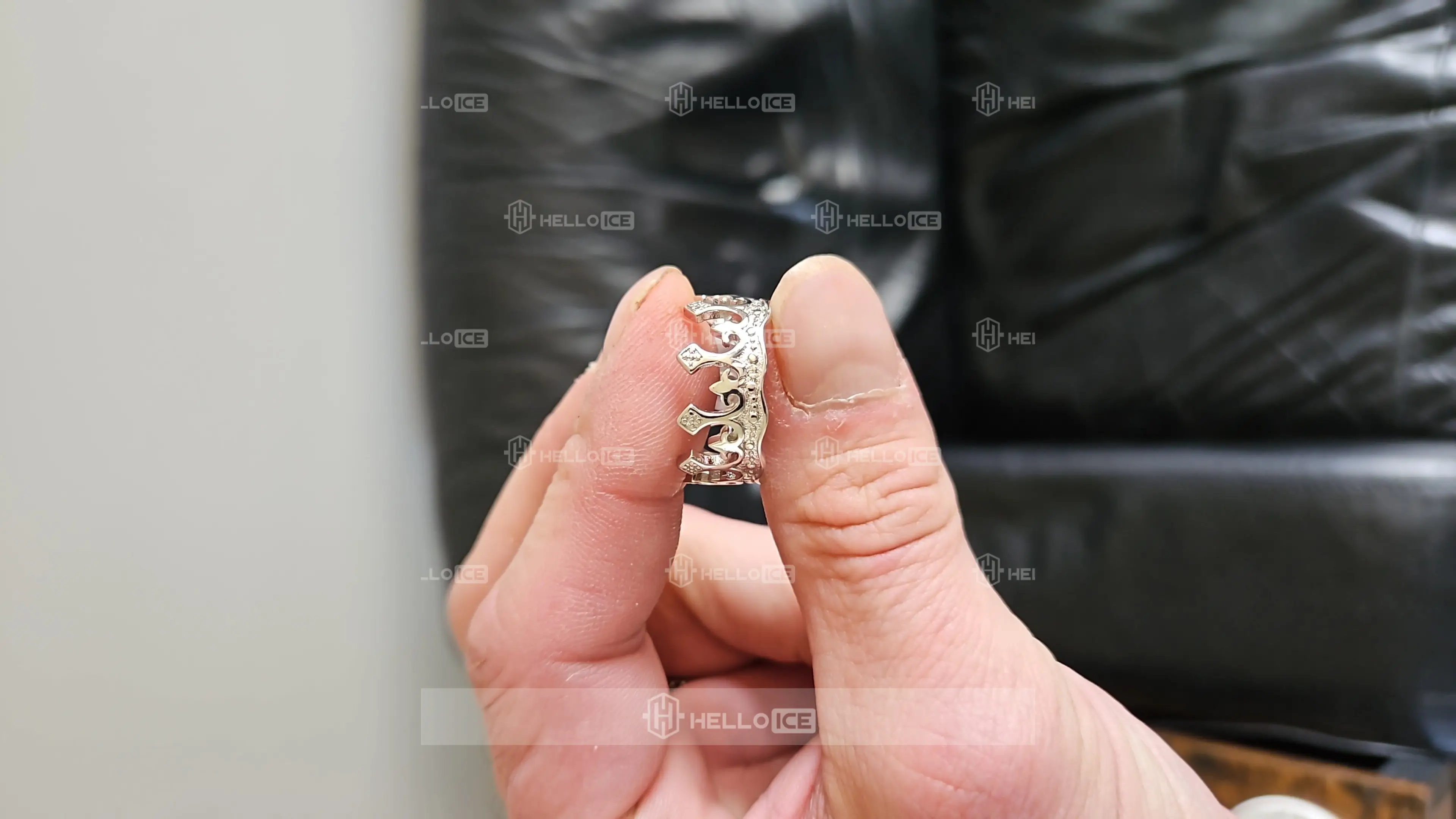 Helloice Review Image