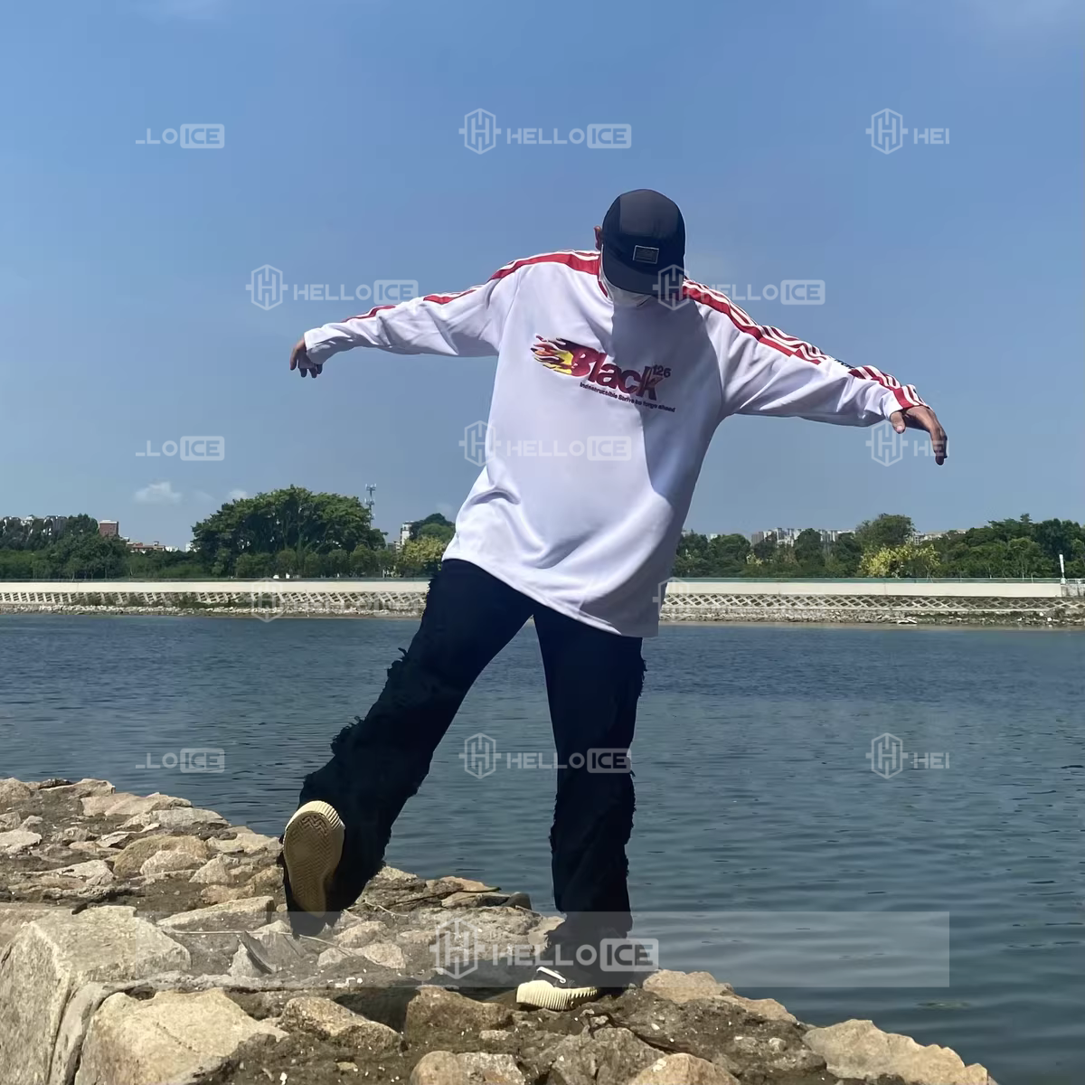 Helloice Review Image