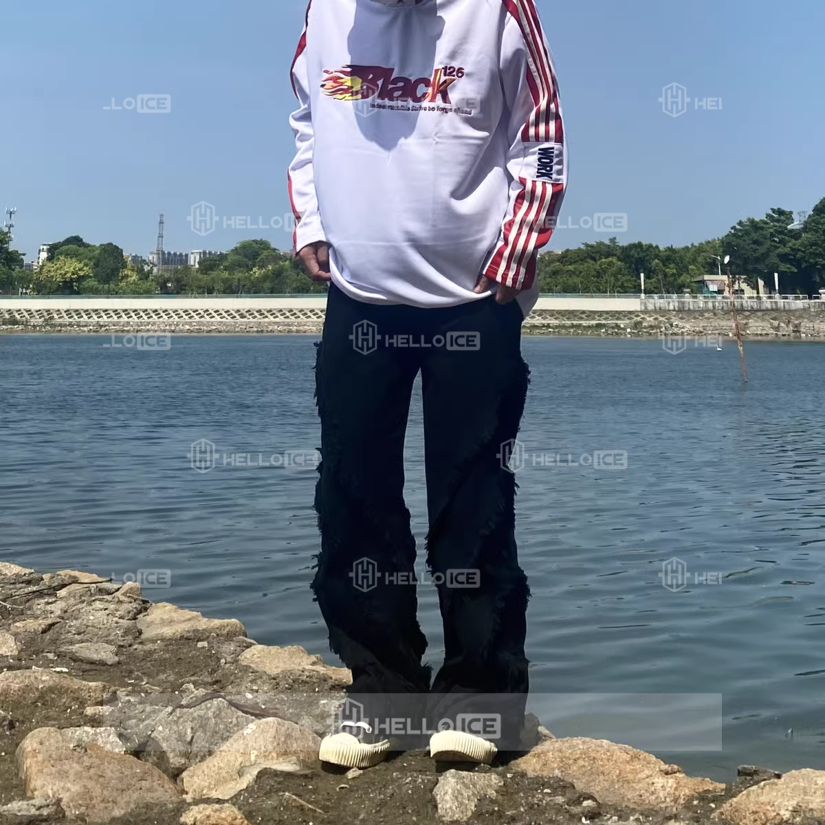 Helloice Review Image