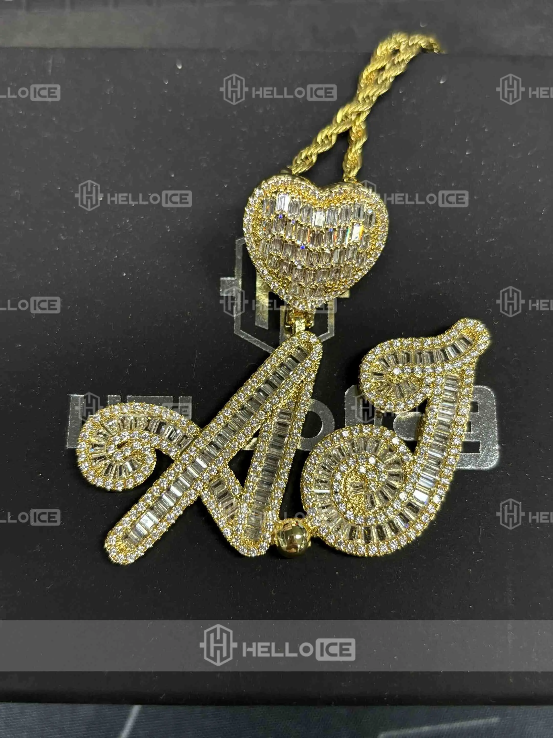 Helloice Review Image