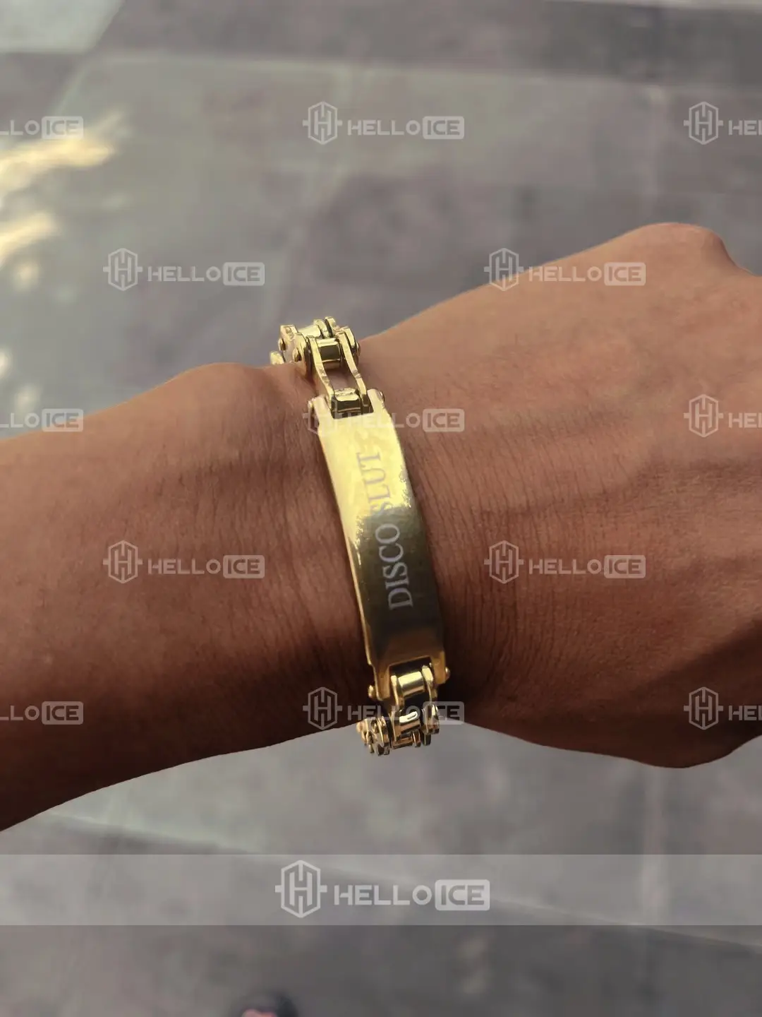 Helloice Review Image