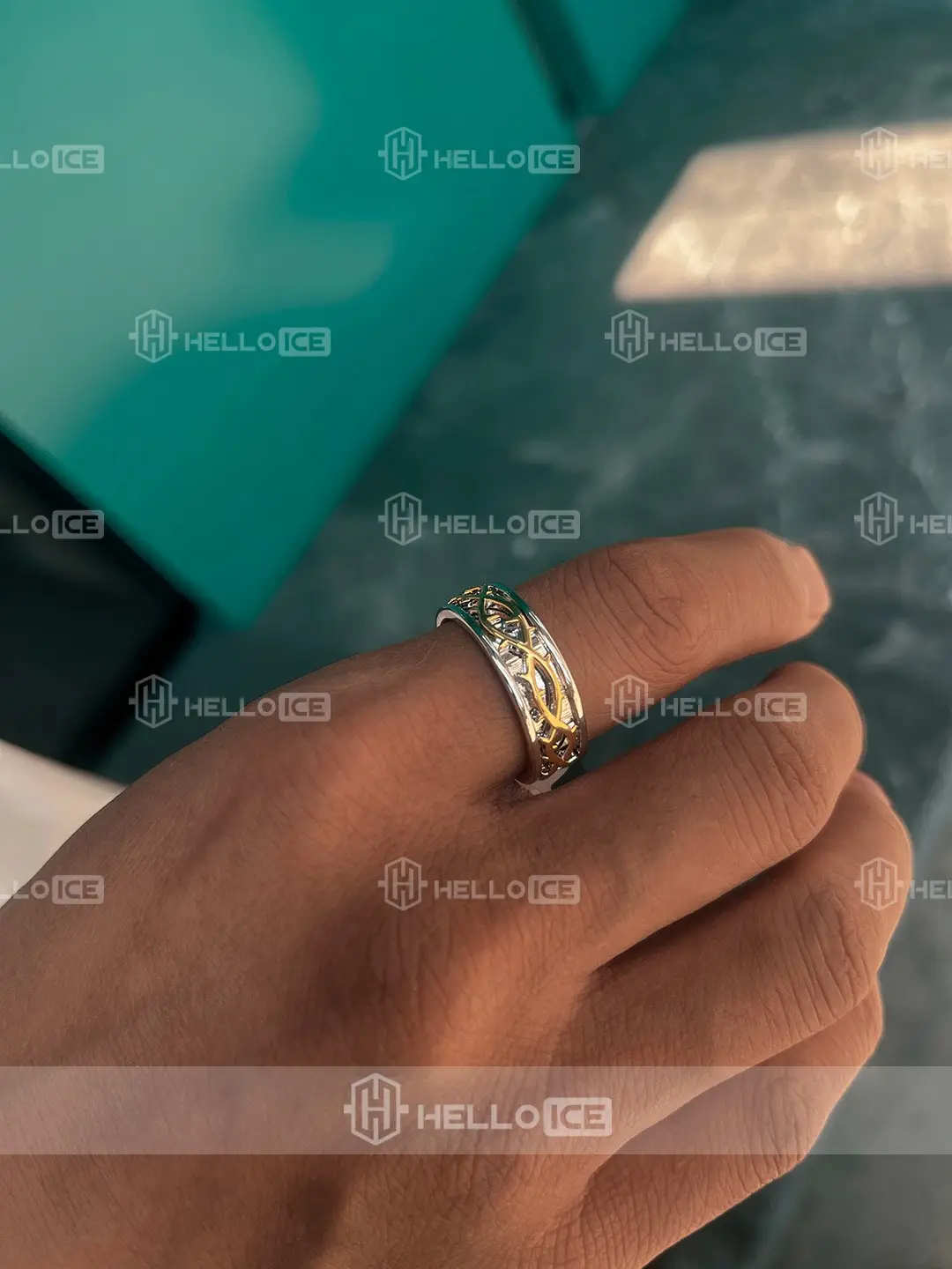 Helloice Review Image