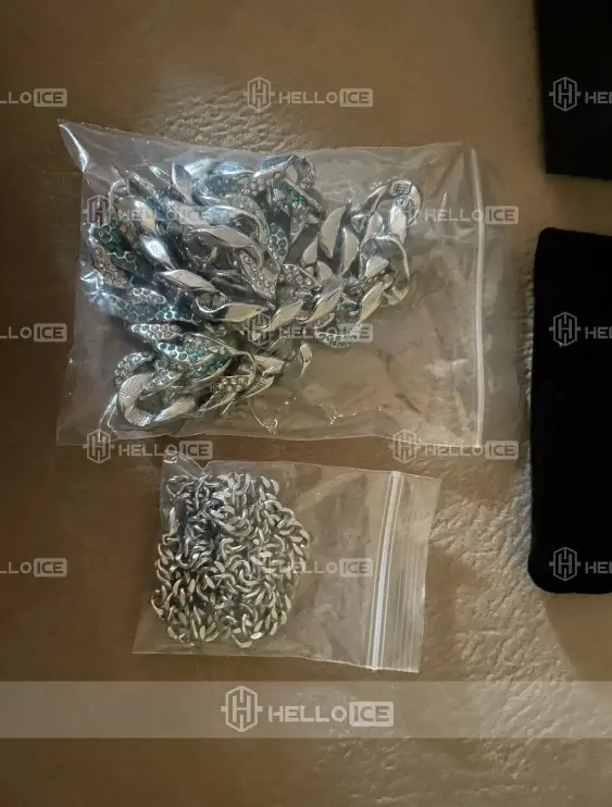 Helloice Review Image