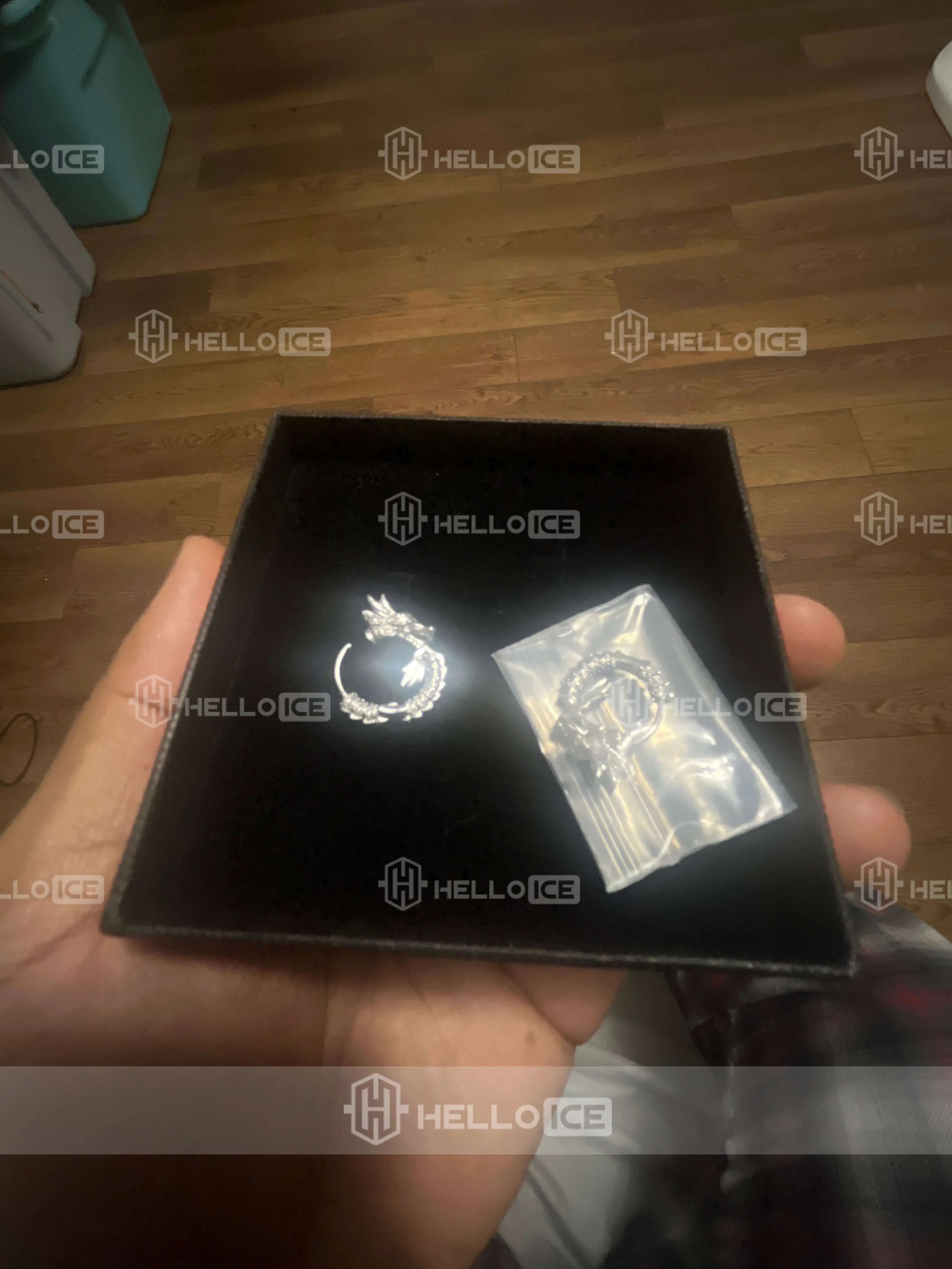 Helloice Review Image