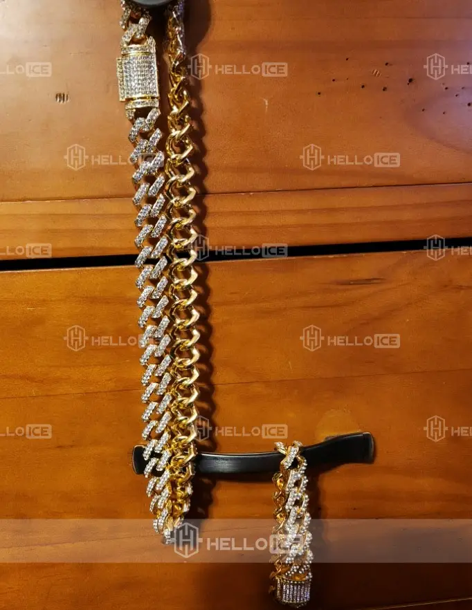 Helloice Review Image