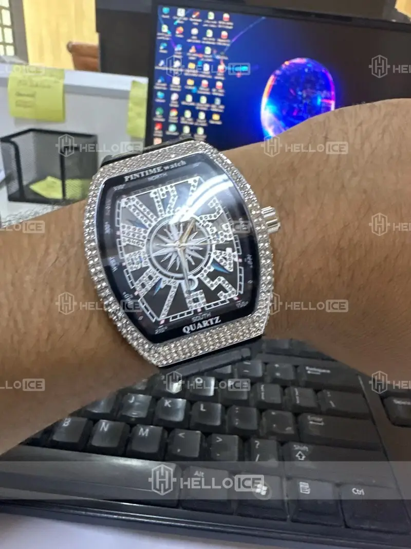 Helloice Review Image