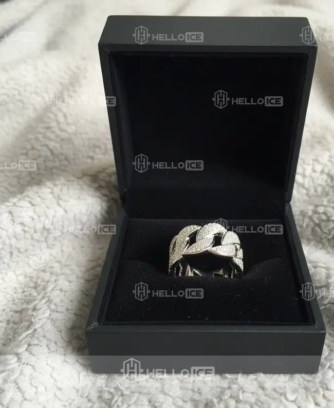 Helloice Review Image