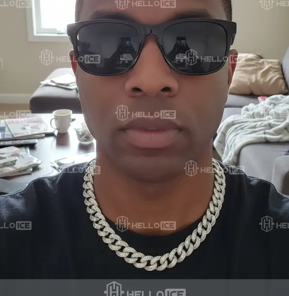 Helloice Review Image