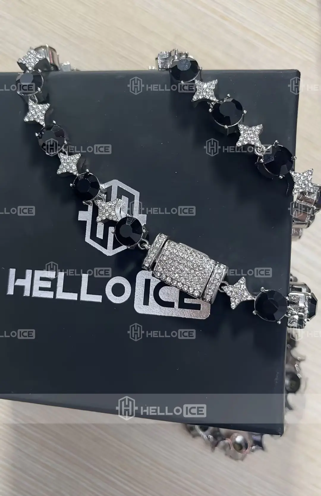 Helloice Review Image