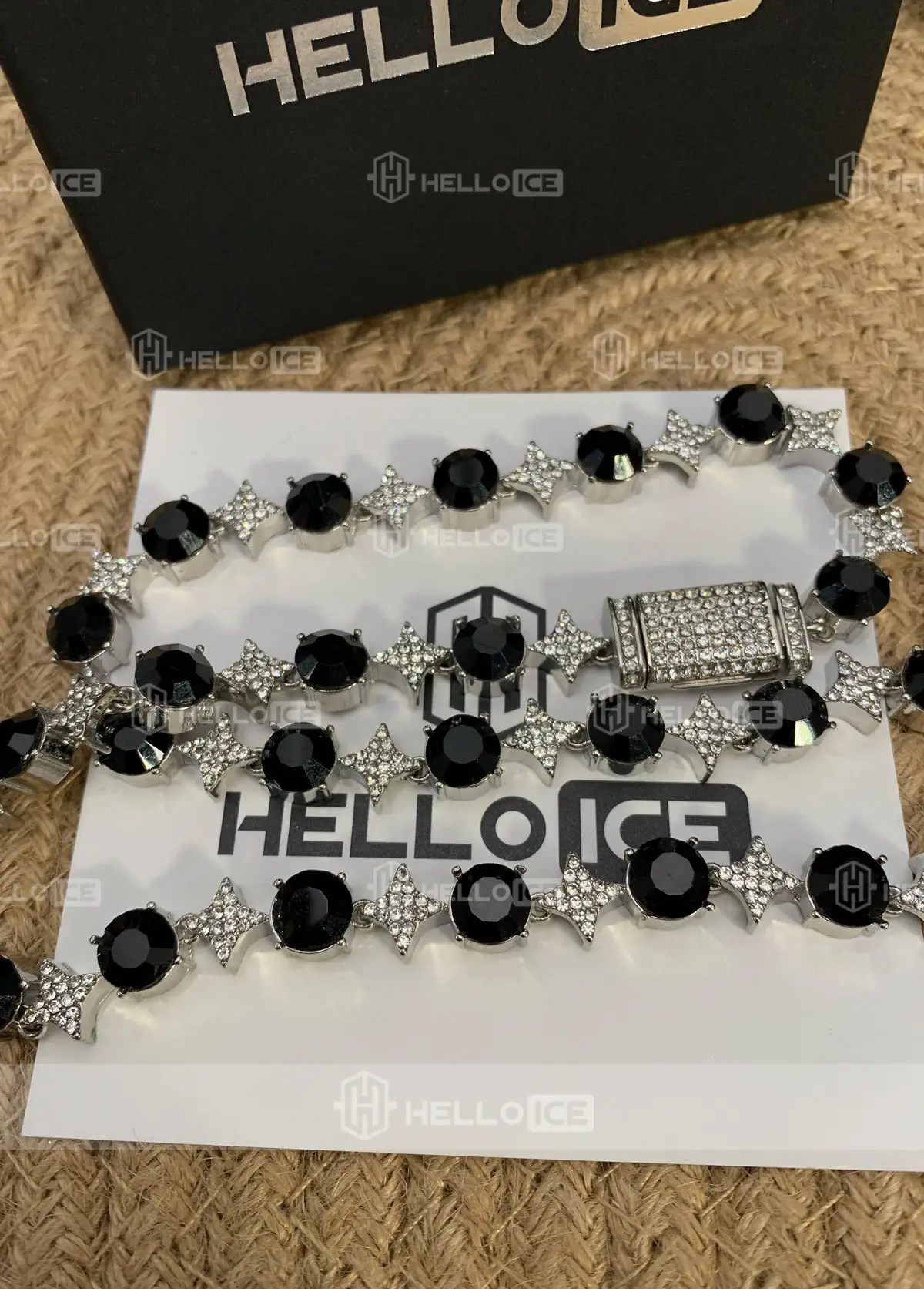 Helloice Review Image