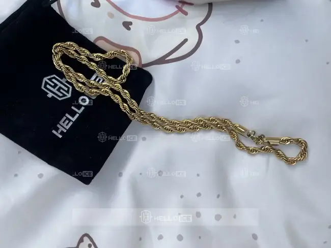 Helloice Review Image