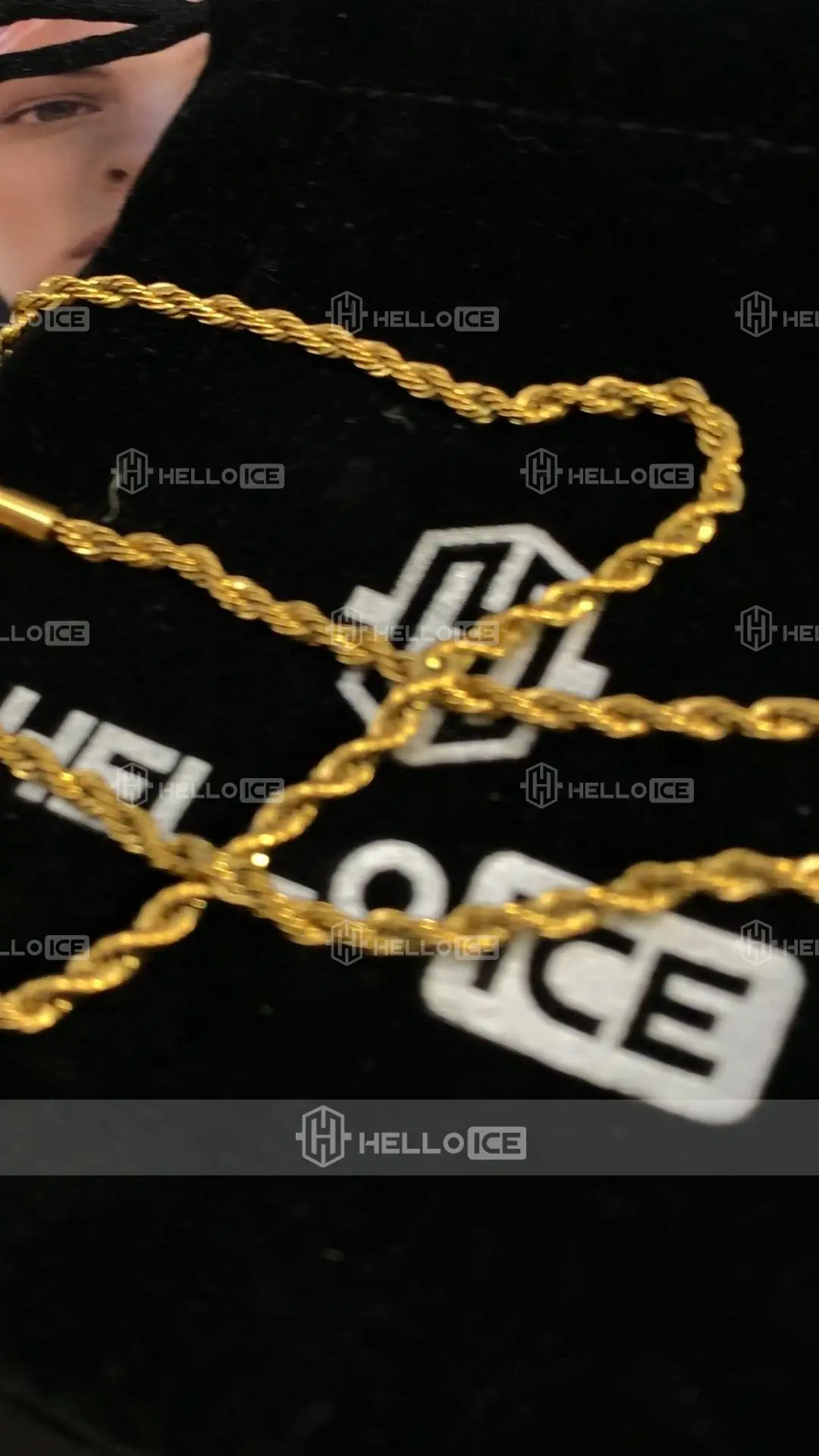 Helloice Review Image