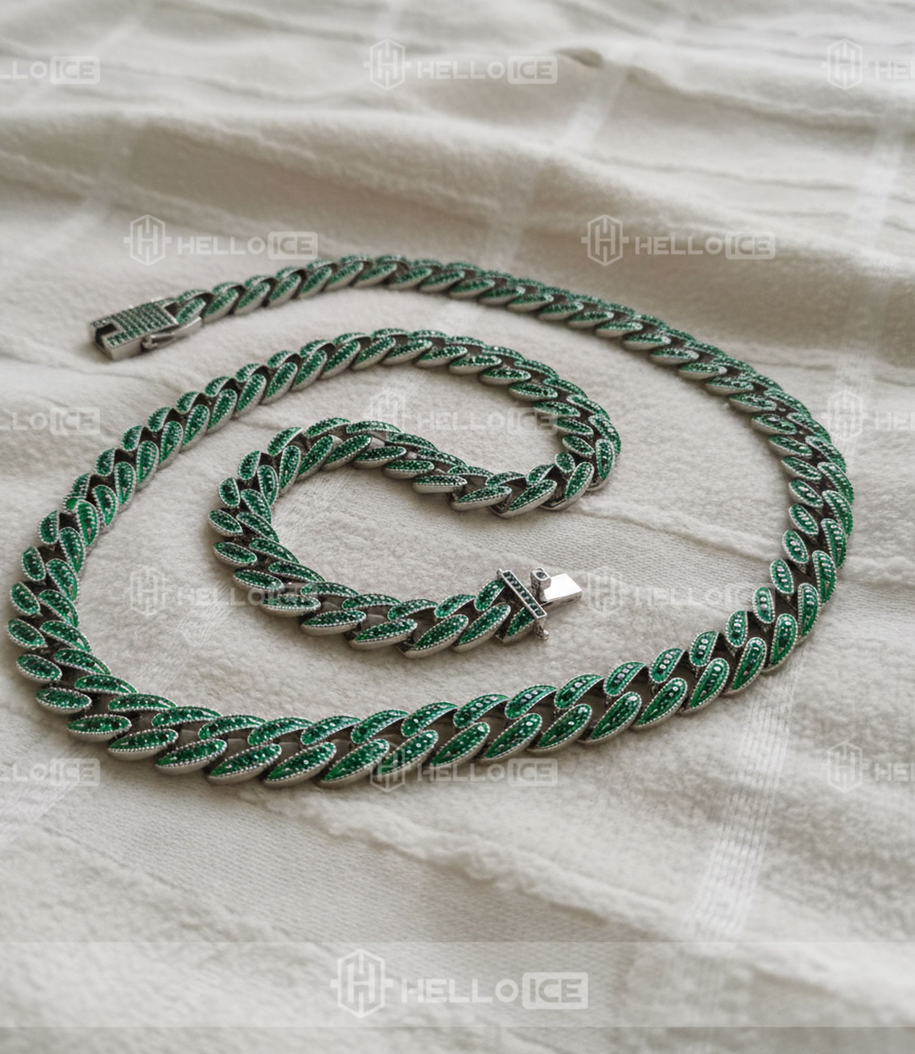 Helloice Review Image