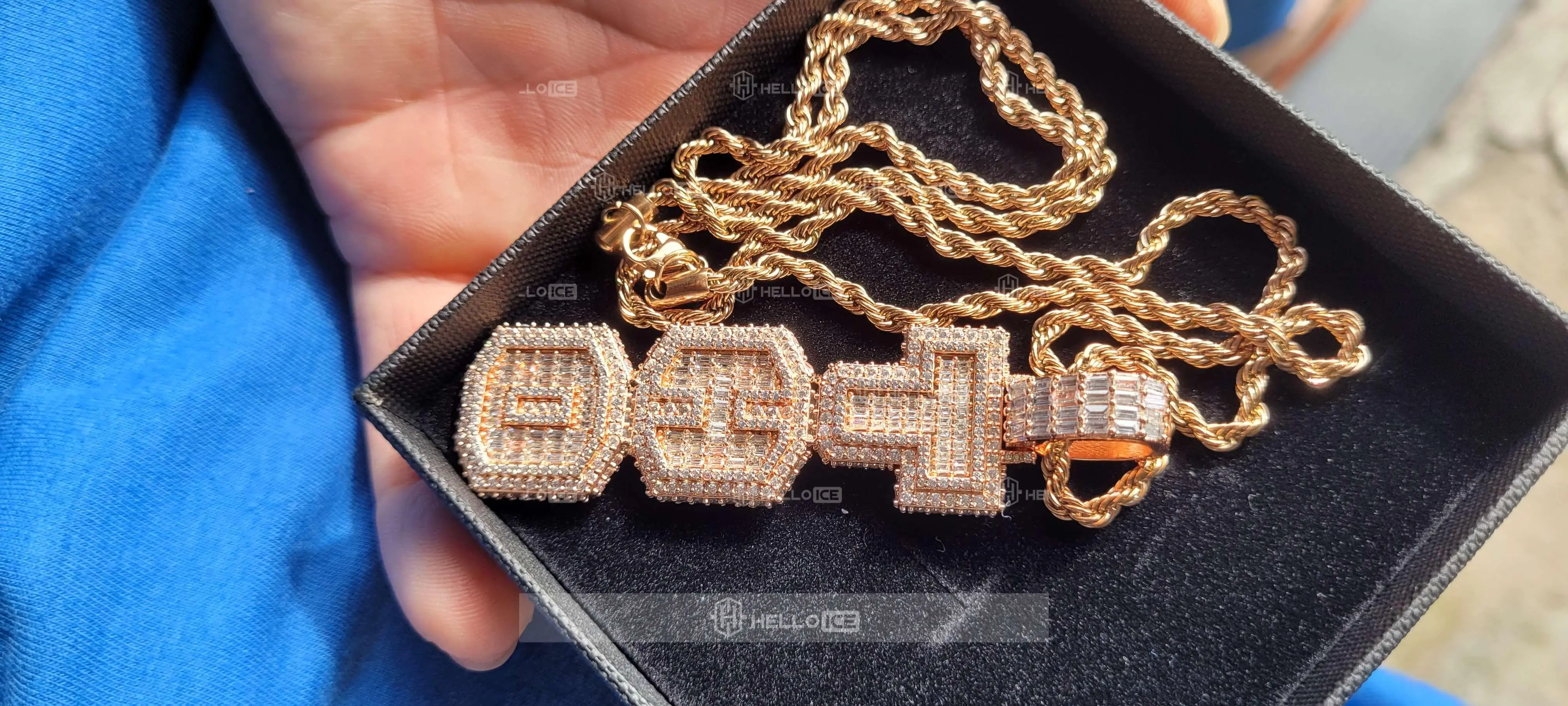 Helloice Review Image