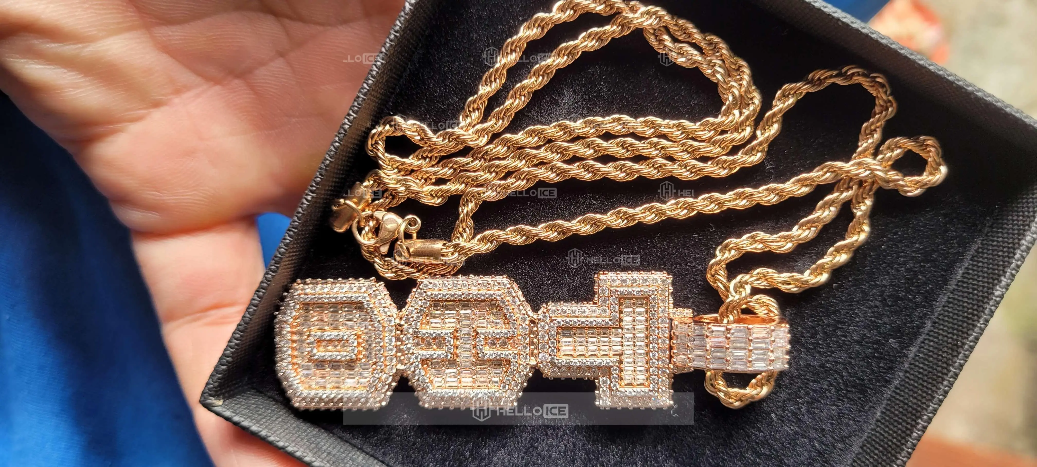 Helloice Review Image