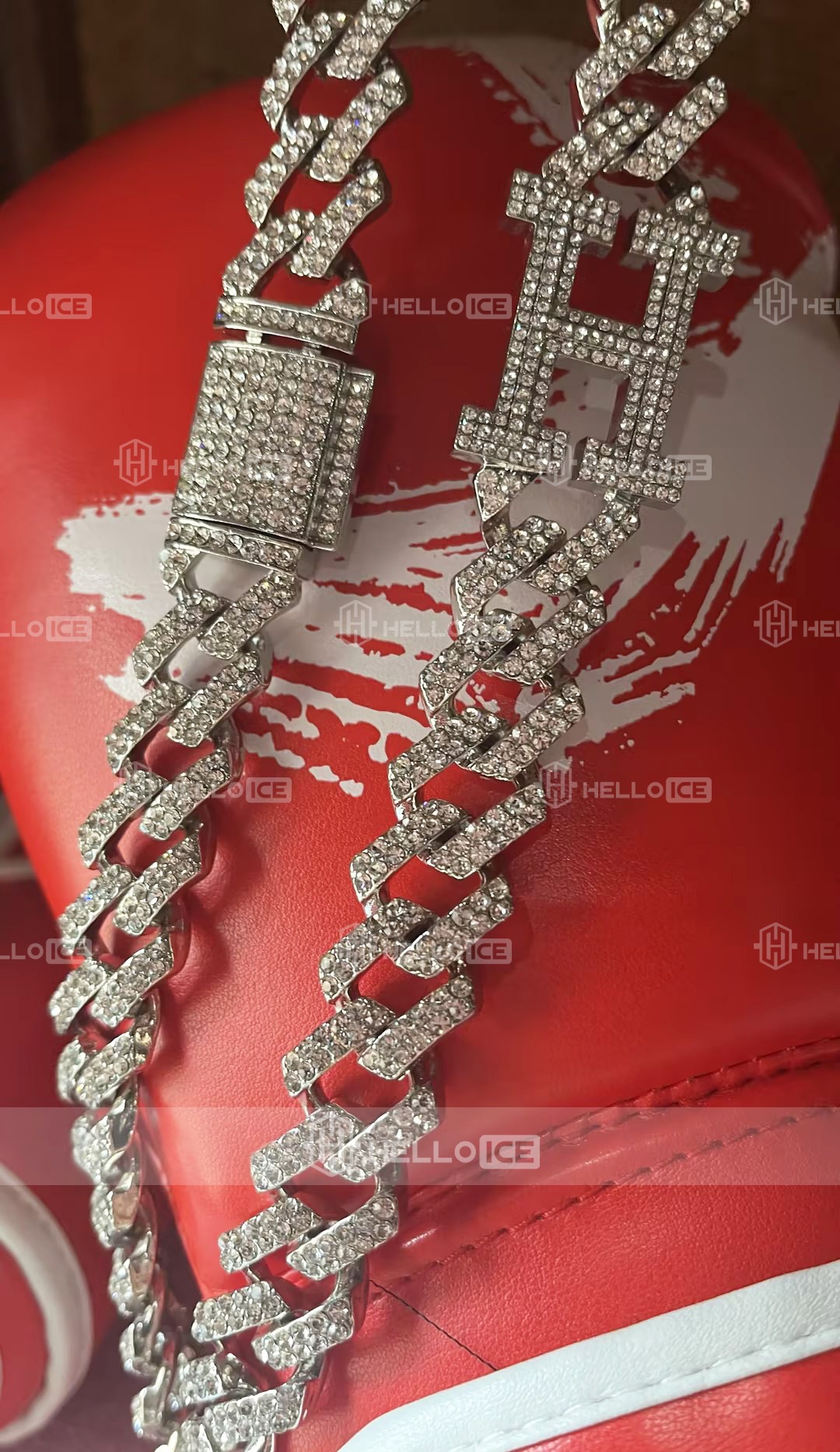 Helloice Review Image