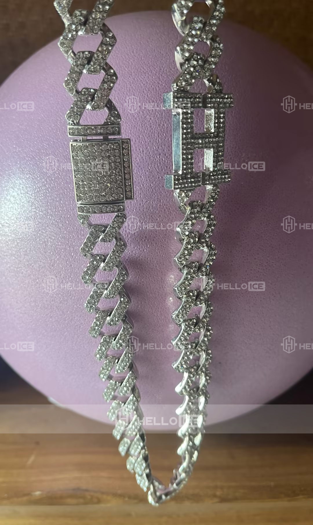 Helloice Review Image