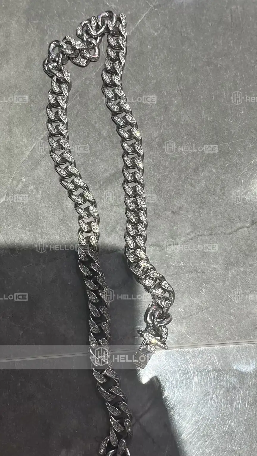 Helloice Review Image